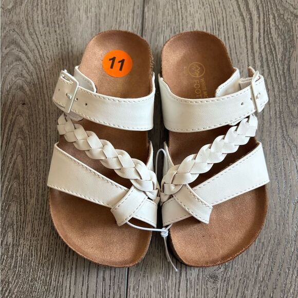White Mountain Other - White Mountain footbed White and Brown Sandals NWOT